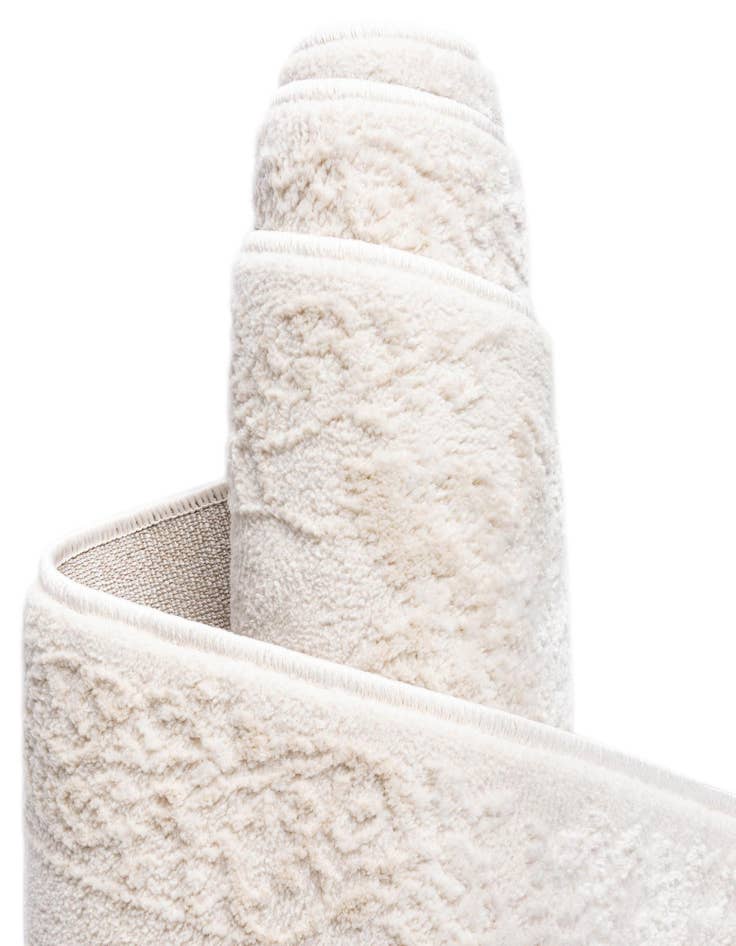 Detail image of  5' 3 x 8' Finsbury Oval Rug