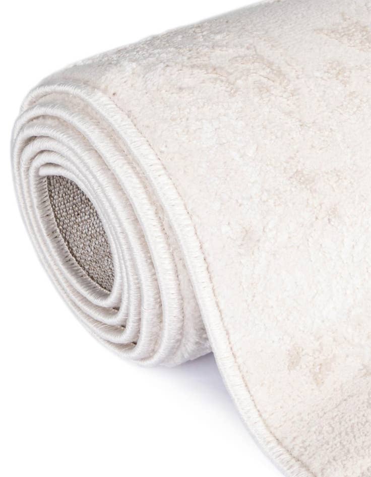 Detail image of  5' 3 x 8' Finsbury Oval Rug