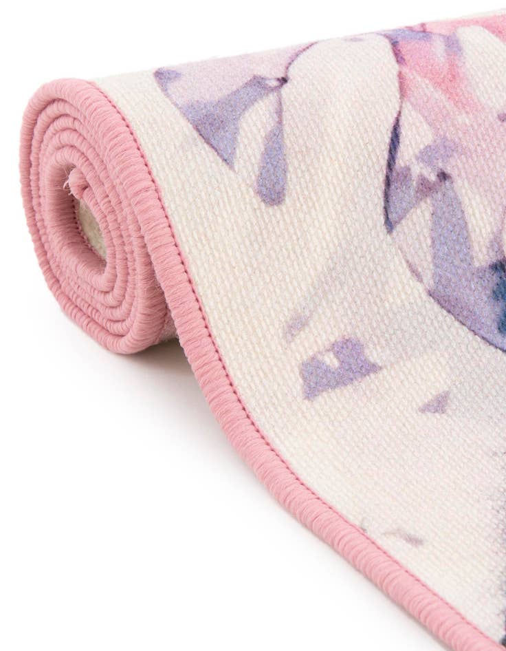 Detail image of  2' x 3' 1  Washable Jill Zarin Caribbean Indoor / Outdoor Oval Rug