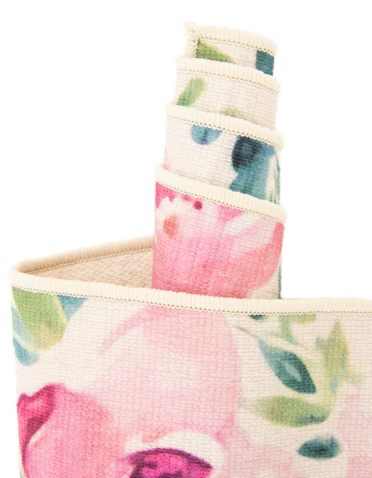 Detail image of  2' x 3' 1  Washable Jill Zarin Caribbean Indoor / Outdoor Oval Rug