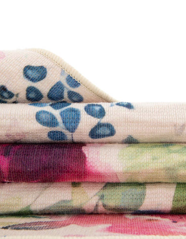 Detail image of  2' x 3' 1  Washable Jill Zarin Caribbean Indoor / Outdoor Oval Rug