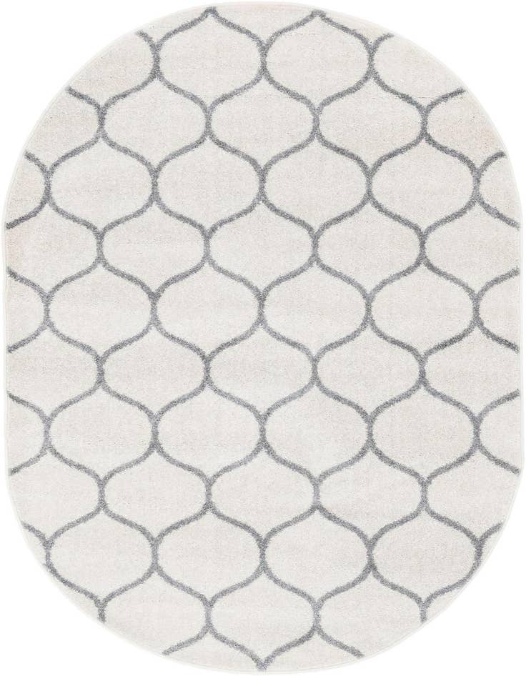 Detail image of  5' 3 x 8' Lattice Frieze Oval Rug