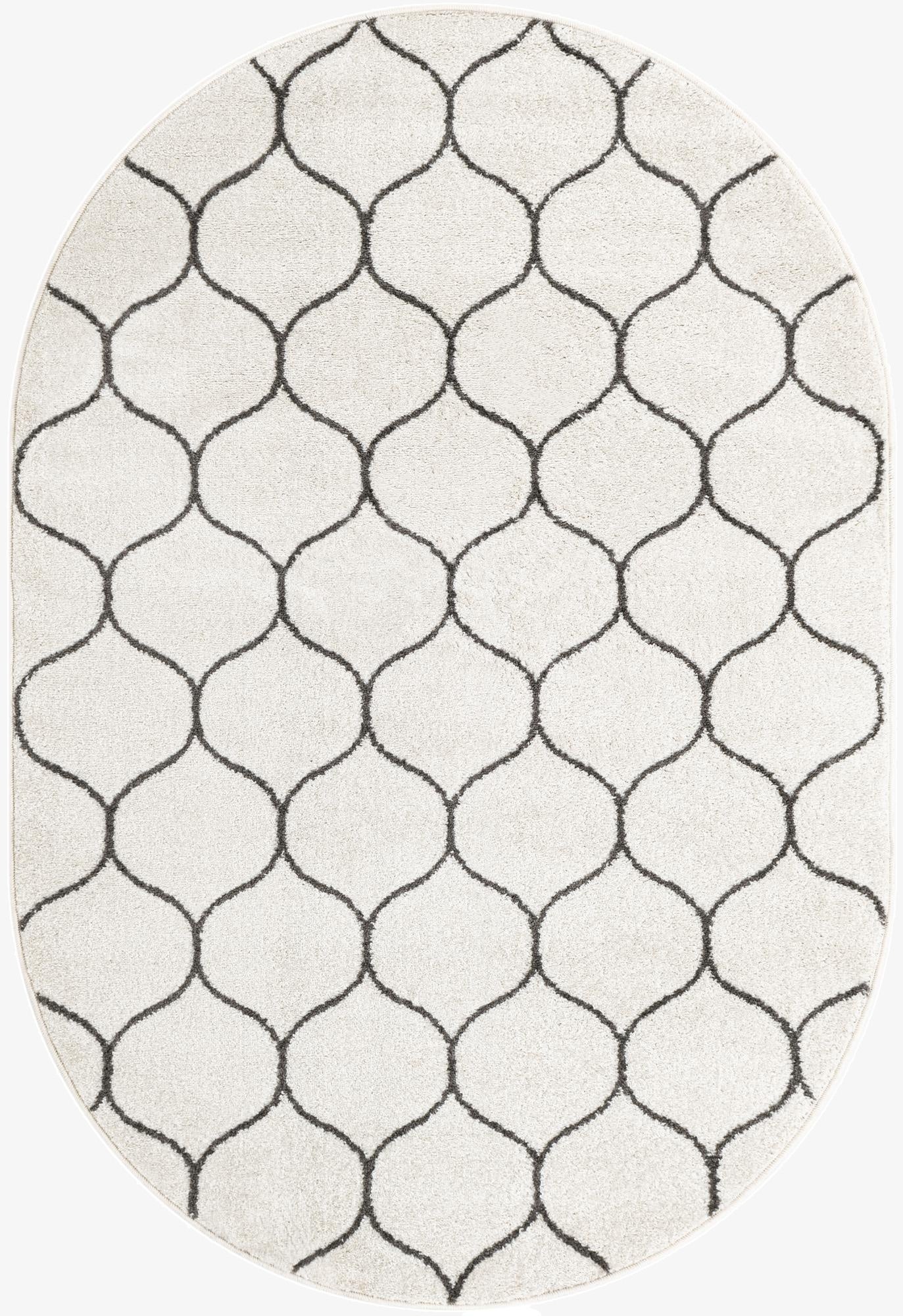  4' x 6' Lattice Frieze Oval Rug