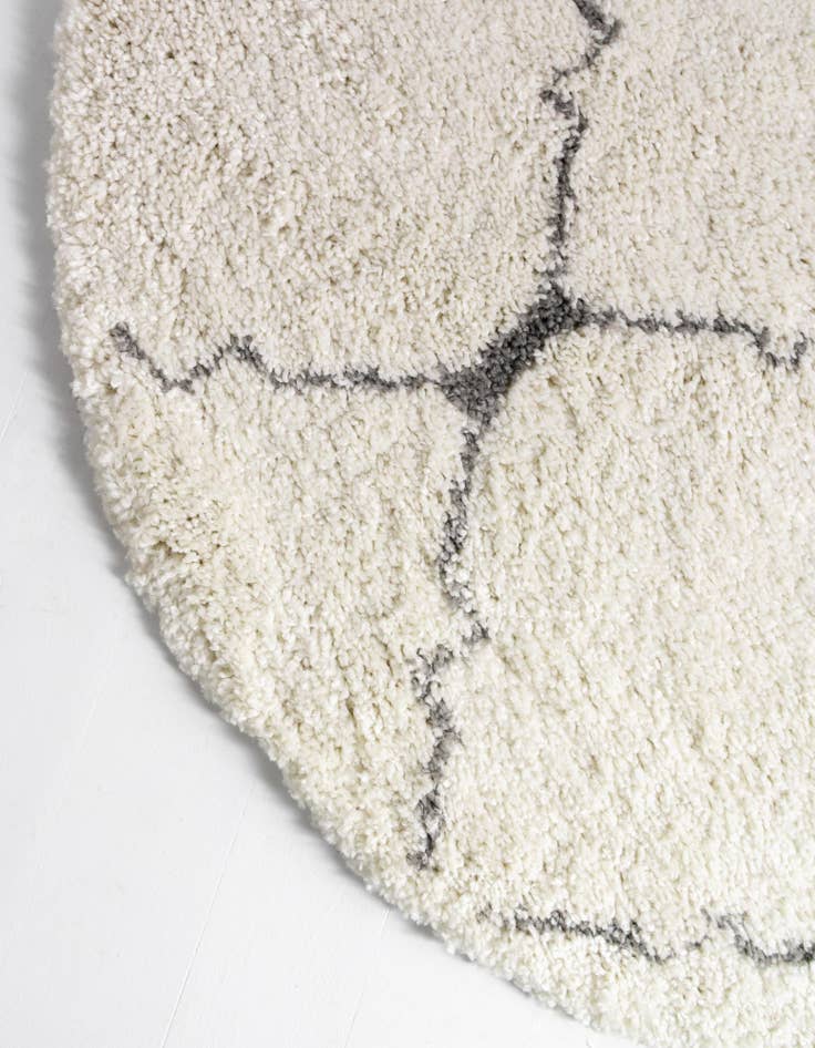 Detail image of  4' x 6' Moroccan Shag Oval Rug