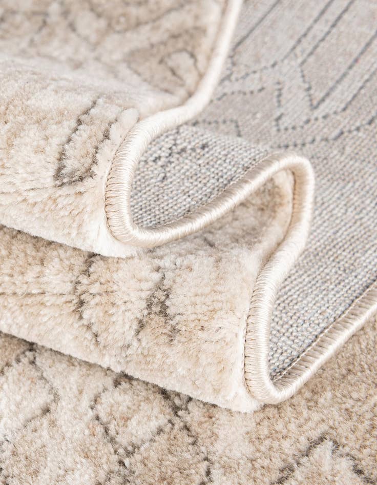 Detail image of  5' 3 x 8' Oregon Oval Rug