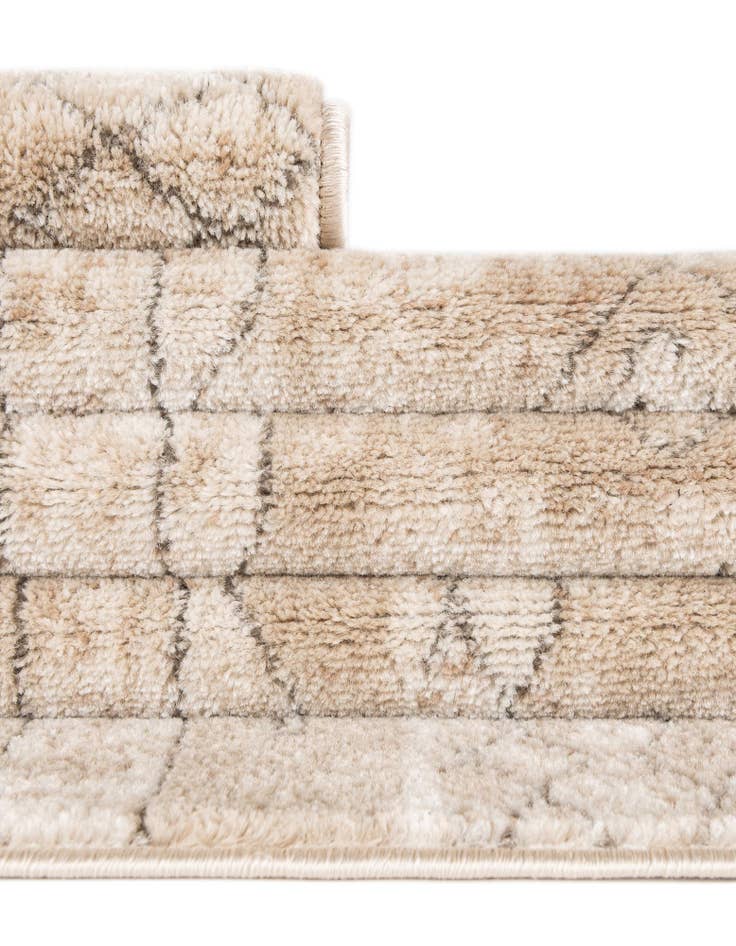 Detail image of  5' 3 x 8' Oregon Oval Rug