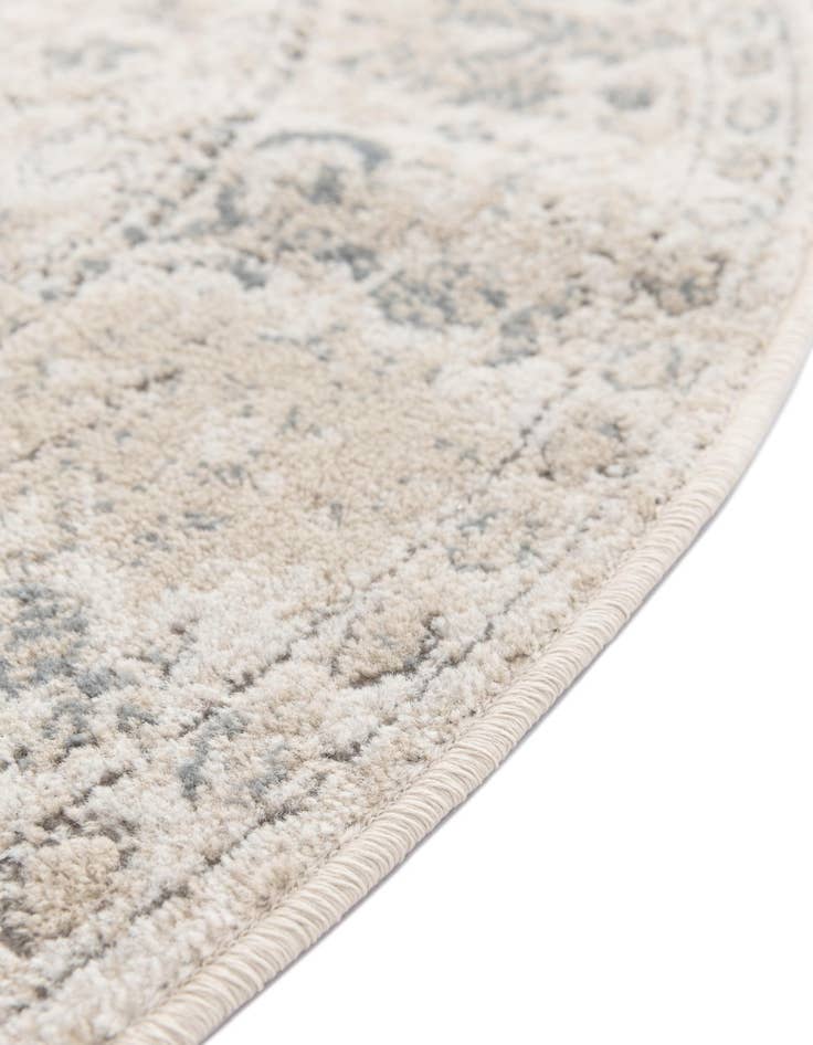 Detail image of  4' 1 x 6' 1 Oregon Oval Rug