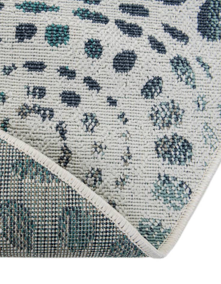 Detail image of  4' x 6'  Washable Coastal Indoor / Outdoor Oval Rug