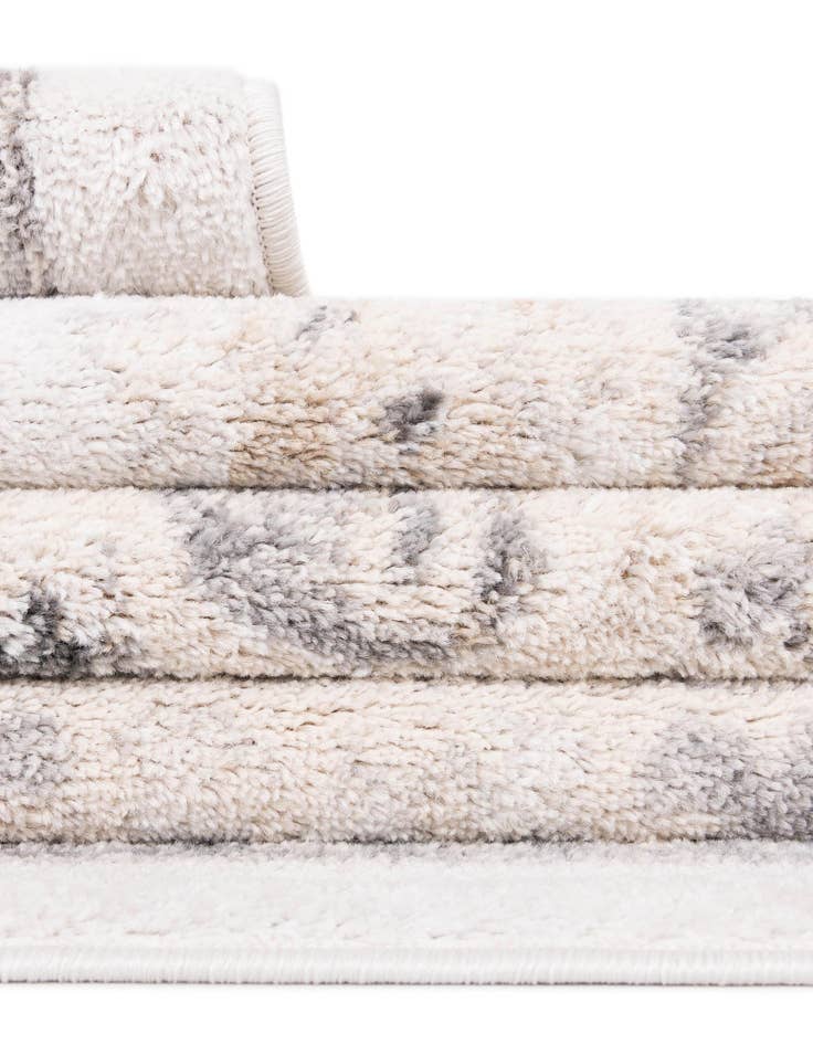 Detail image of  4' x 6' Parker Oval Rug