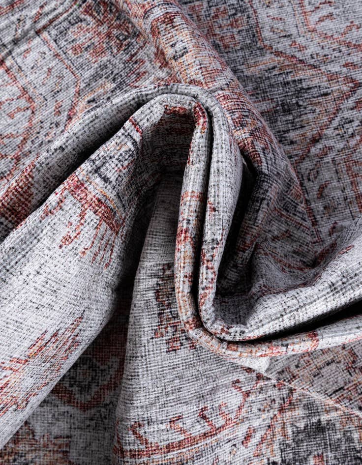 Detail image of  2' x 3' 1 Timeless Oval Rug