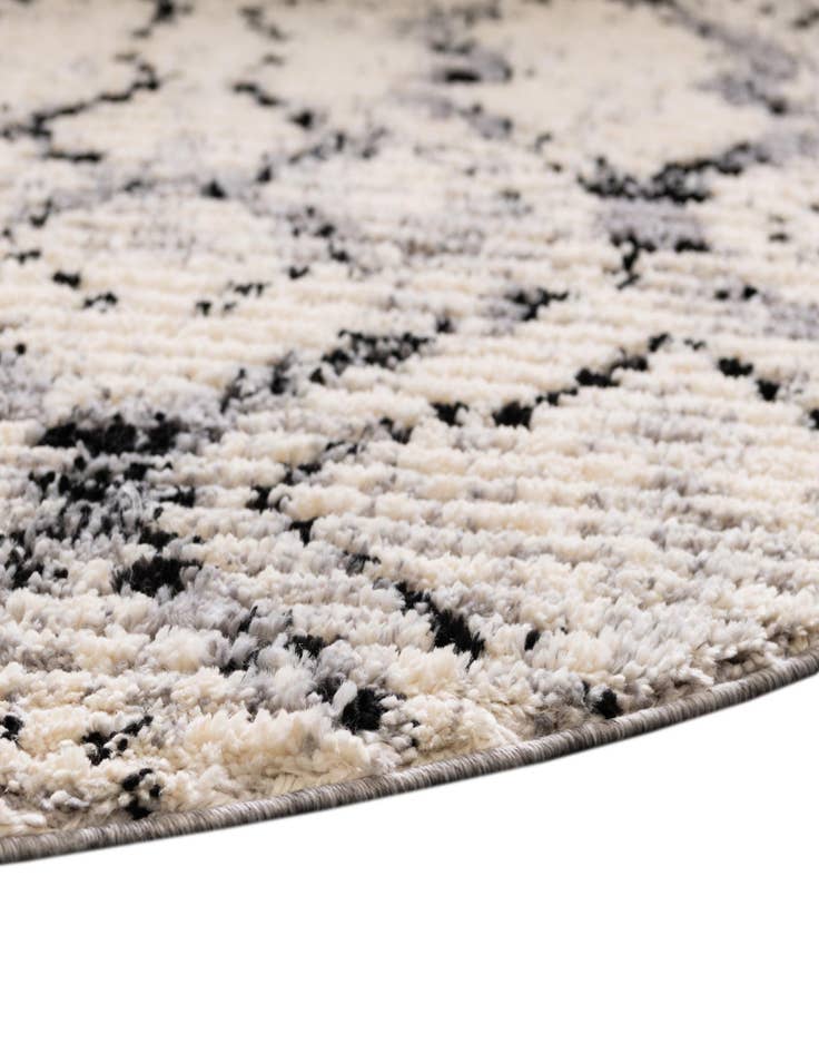 Detail image of  4' x 6' Tucson Oval Rug