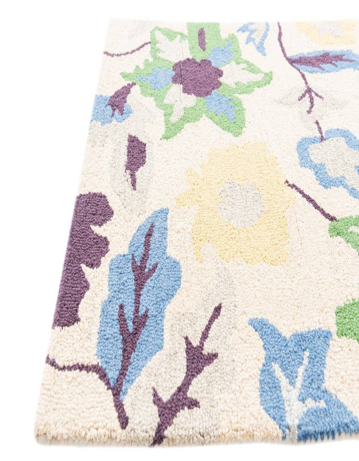 Detail image of  3' 1 x 5' Agra Rug