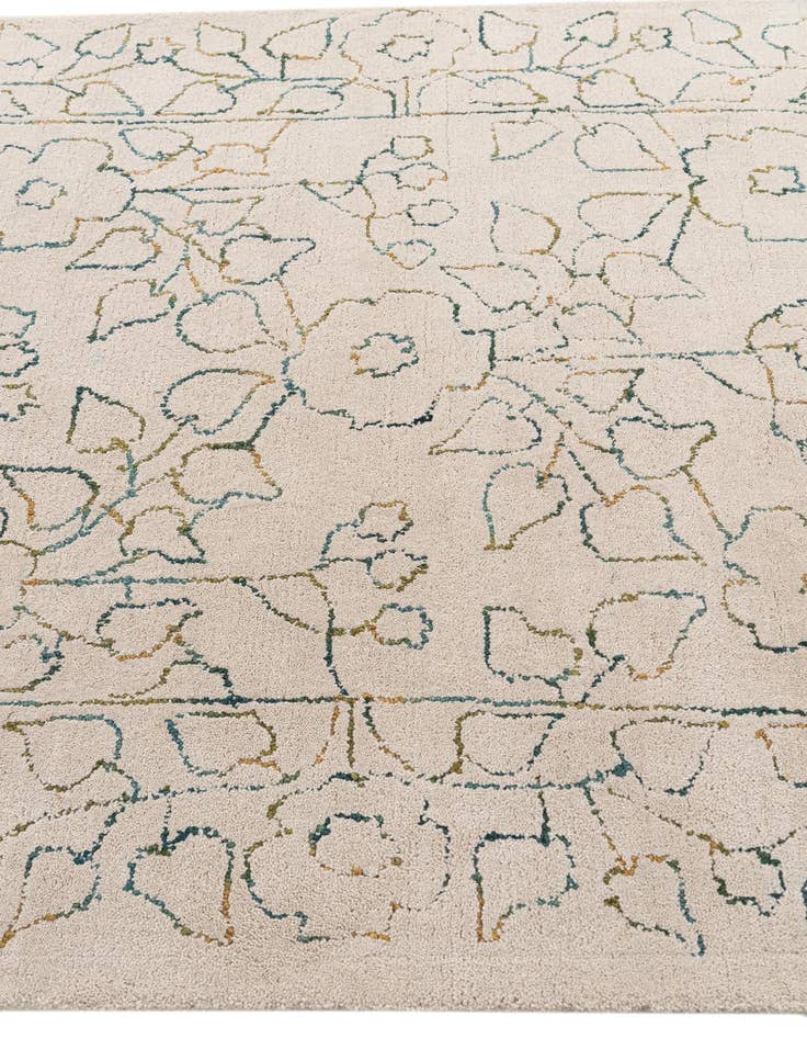 Detail image of  5' 1 x 8' Agra Rug