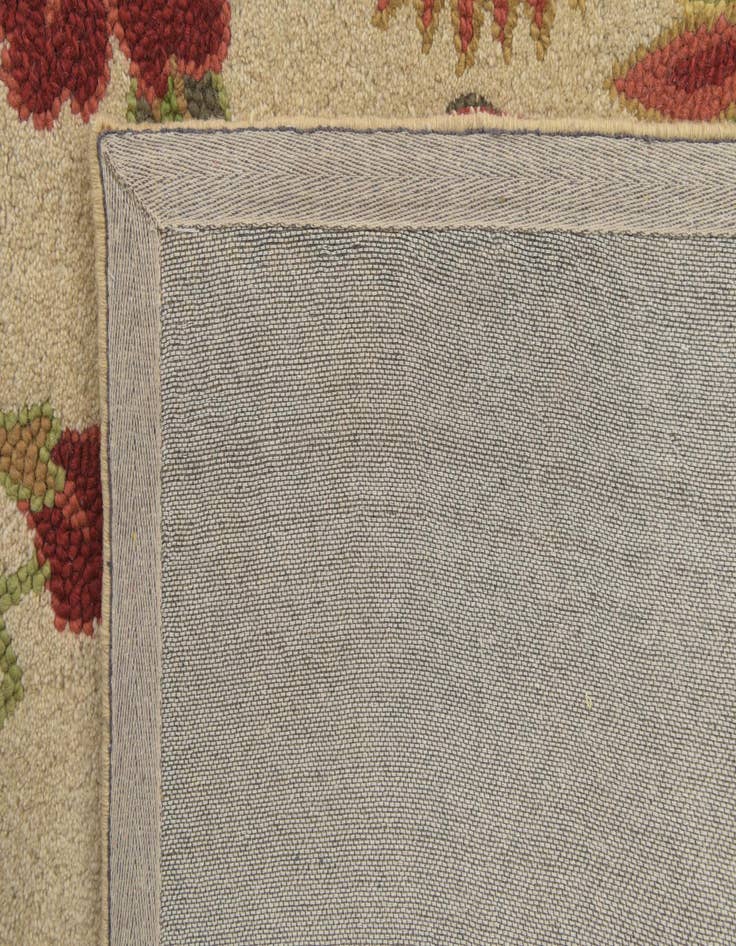 Detail image of  5' 1 x 7' 9 Agra Rug