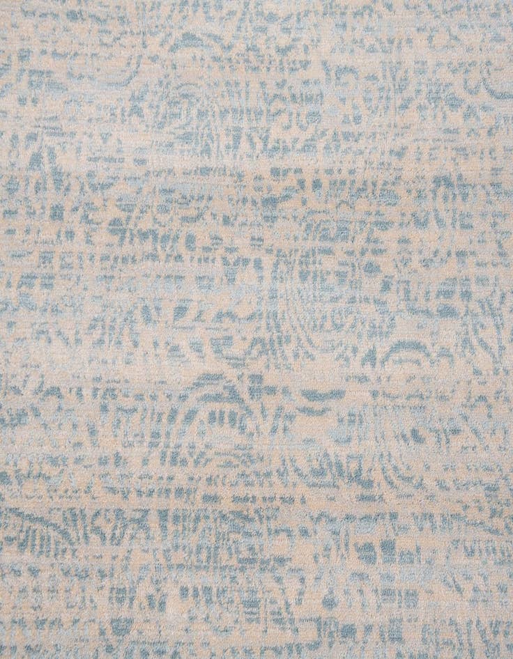 Detail image of  4' 10 x 8' Alexis Rug