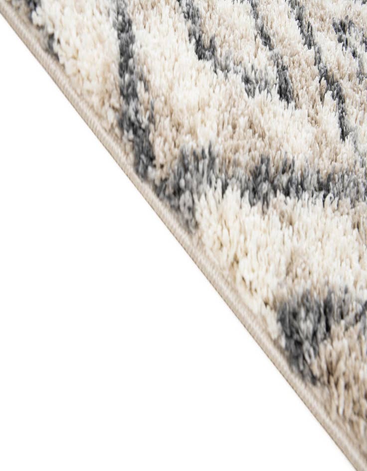 Detail image of  5' 3 x 7' 9 Athena Shag Rug