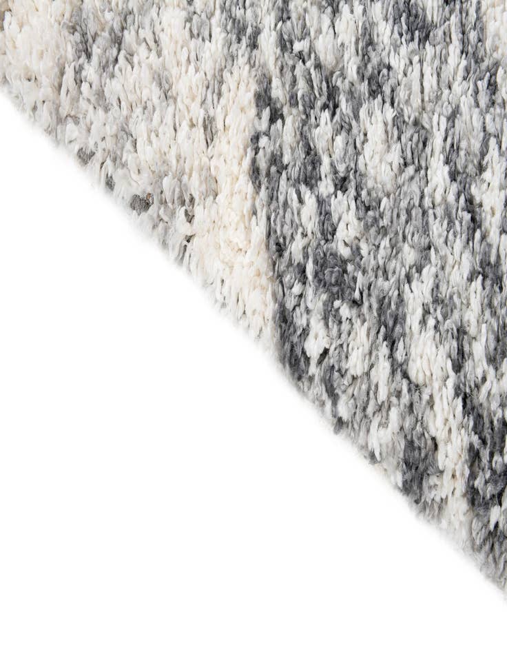 Detail image of  5' 3 x 7' 9 Athena Shag Rug