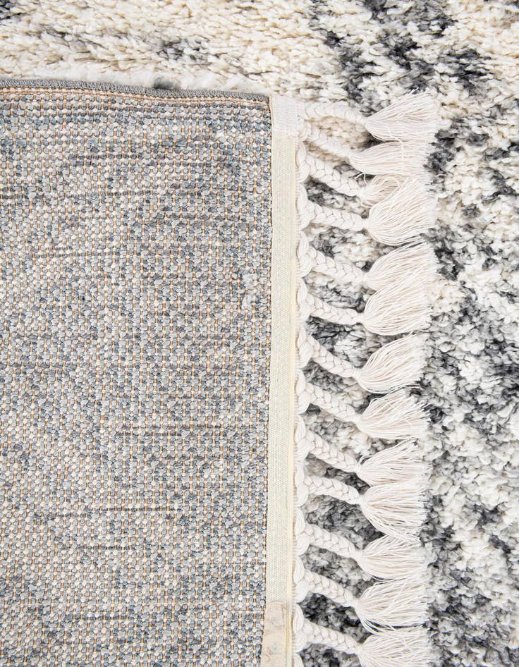 Detail image of  5' 3 x 7' 9 Athena Shag Rug