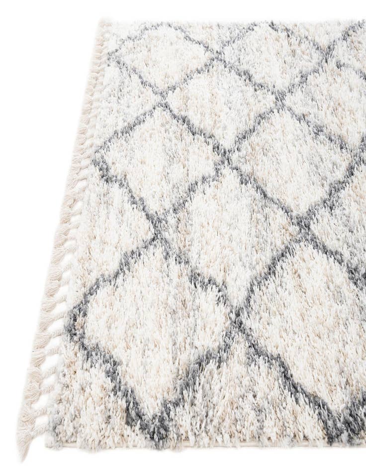 Detail image of  5' 3 x 7' 7 Athena Shag Rug