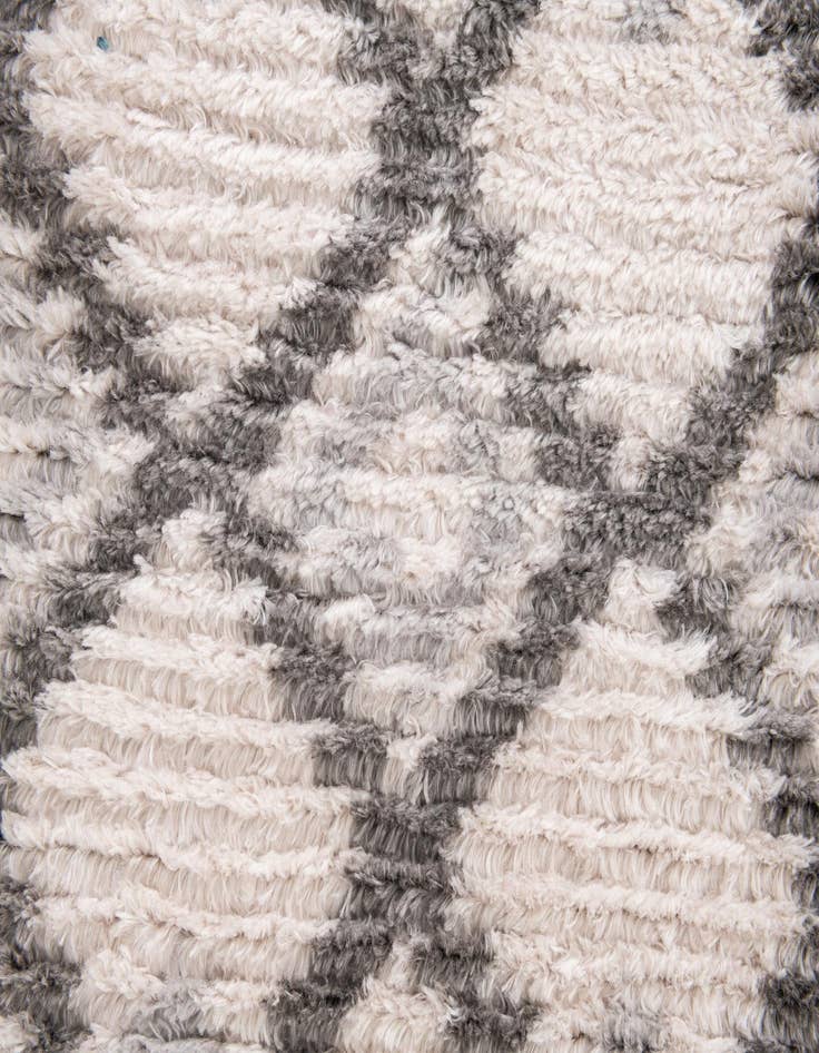 Detail image of  5' 3 x 7' 8 Athena Shag Rug