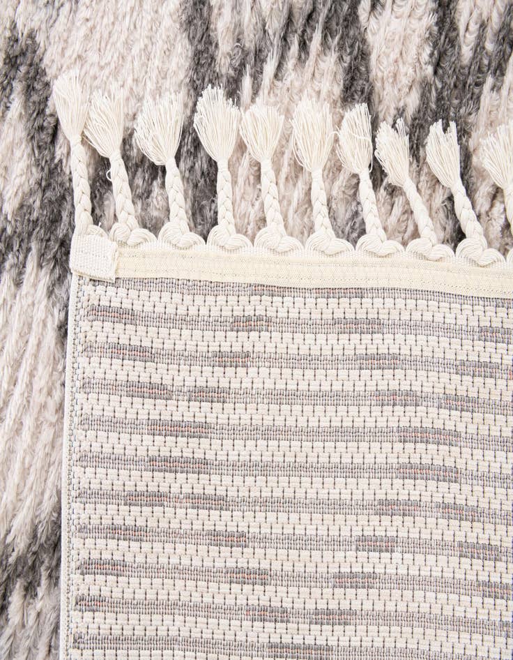 Detail image of  5' 3 x 7' 8 Athena Shag Rug