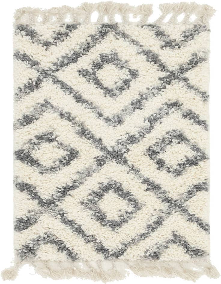 Detail image of 2' 2 x 3' Athena Shag Rug