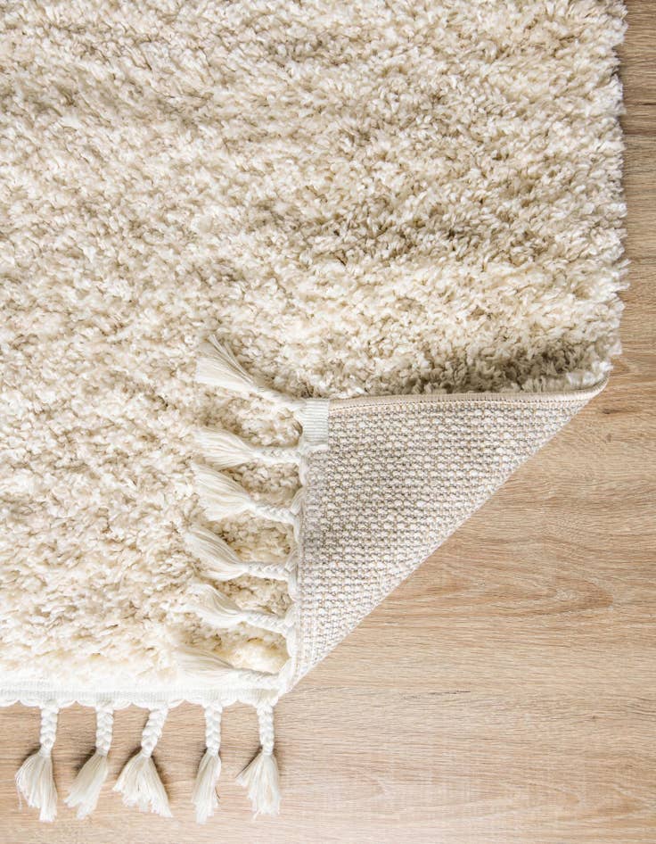 Detail image of 5' x 8' Athena Shag Rug