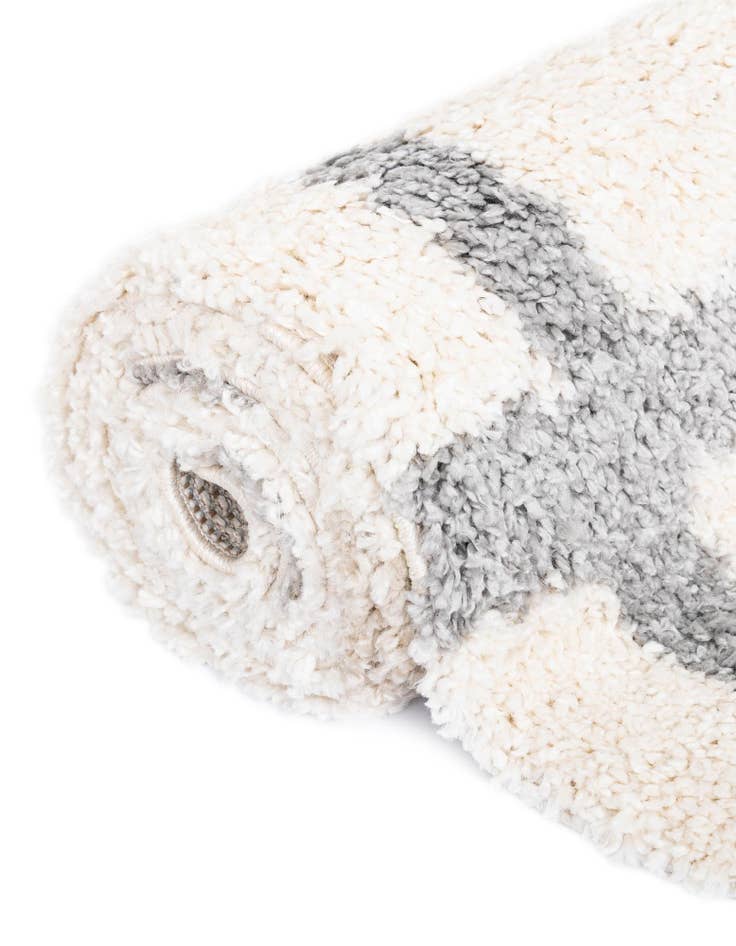 Detail image of  8' x 10' Athena Shag Rug