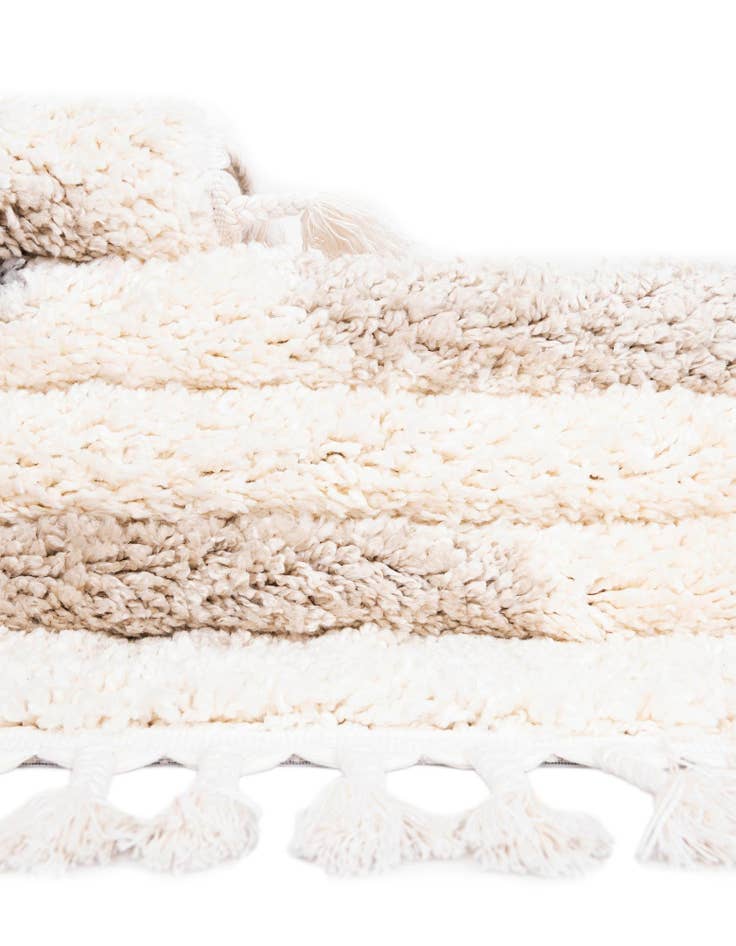 Detail image of  8' x 10' Athena Shag Rug