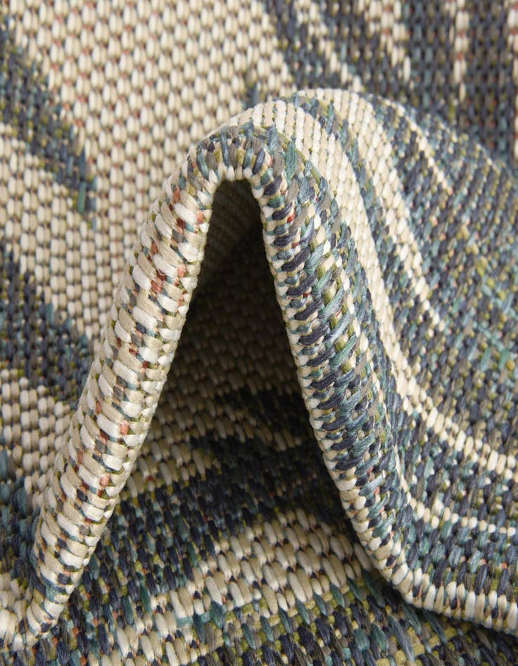 Detail image of  9' x 12'  Washable Baja Indoor / Outdoor Rug