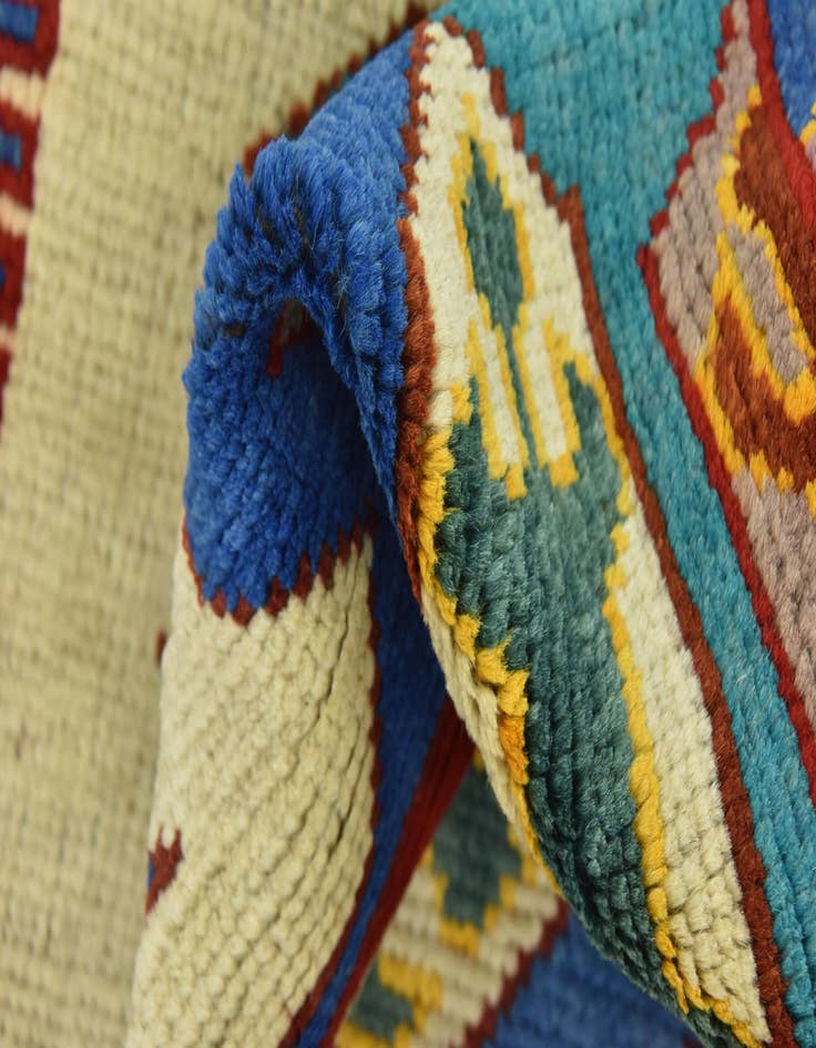 Detail image of  3' 2 x 4' 8  Hand Knotted Balouch Rug