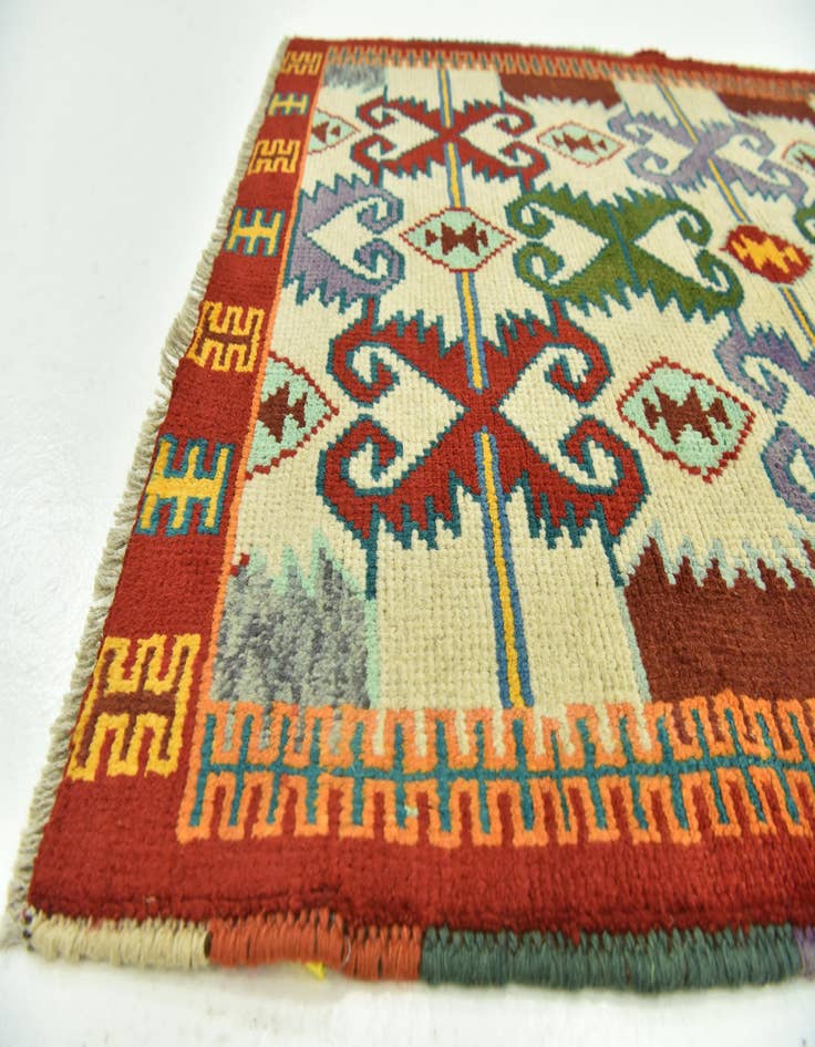 Detail image of  2' 8 x 3' 11  Hand Knotted Balouch Rug