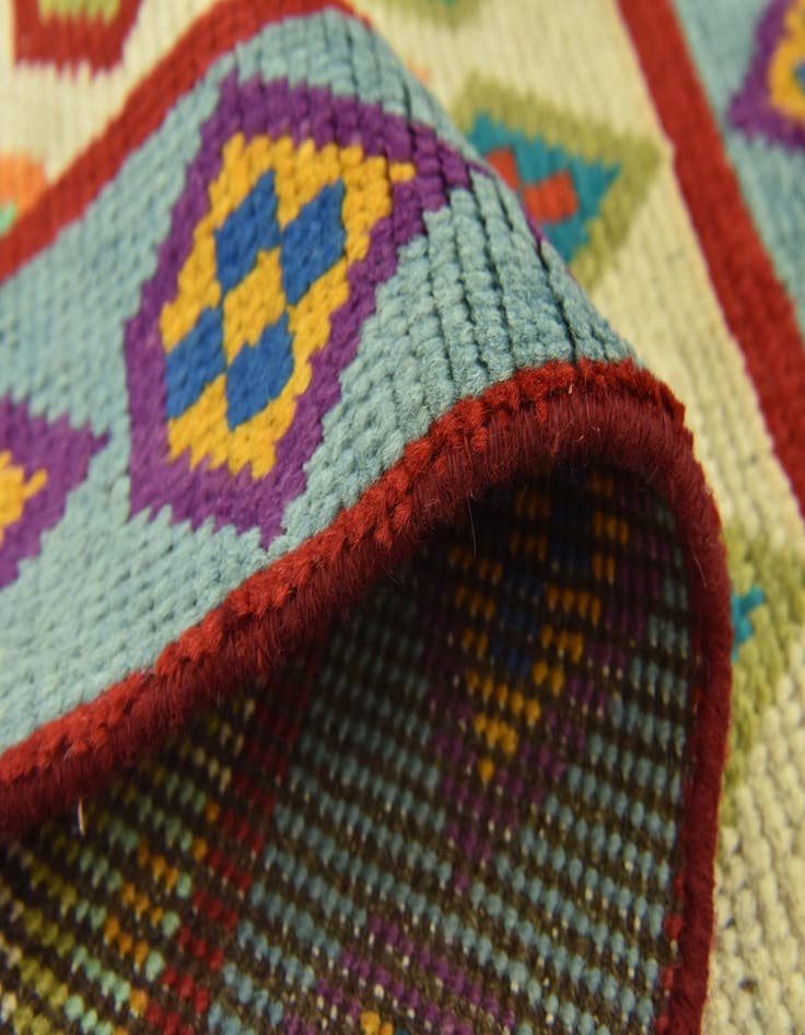 Detail image of  2' 9 x 4'  Hand Knotted Balouch Rug