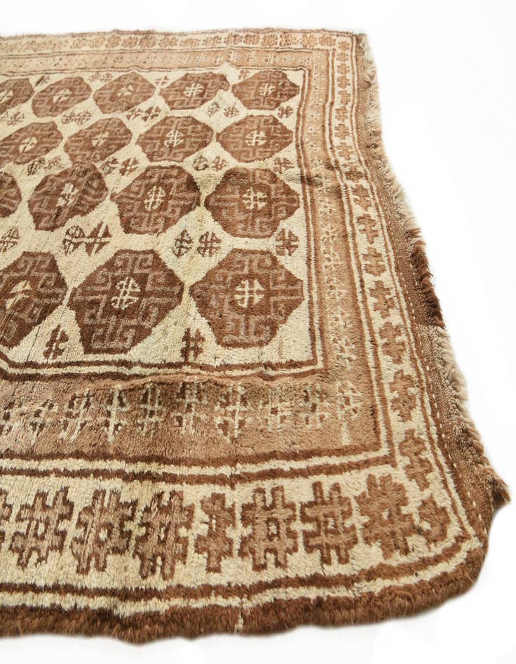 Detail image of  5' 4 x 9' 8  Hand Knotted Balouch Wool Rug