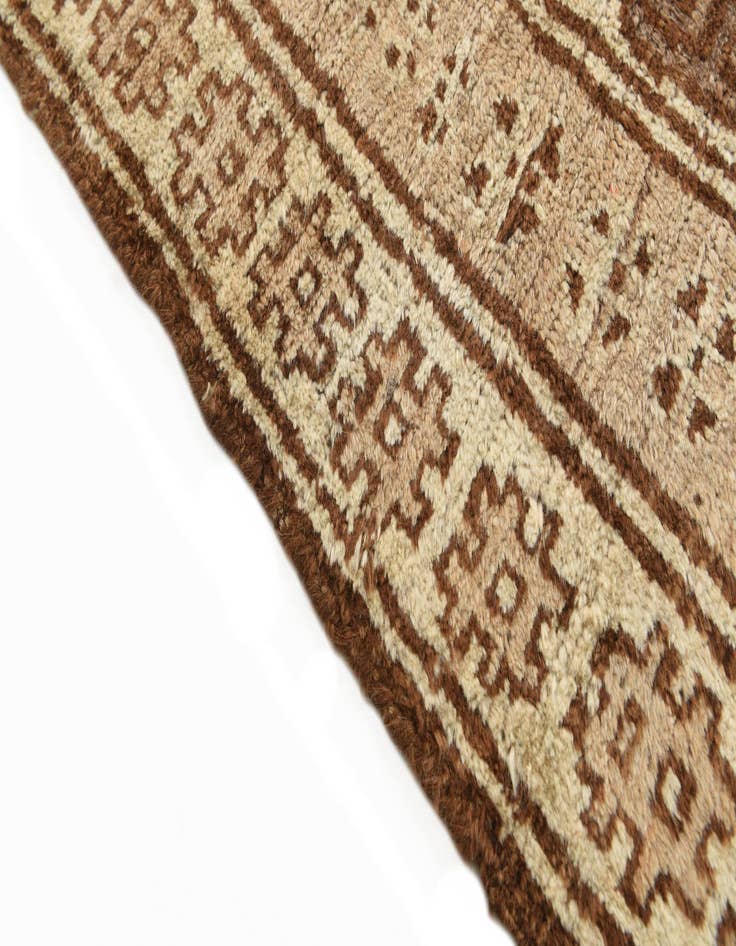 Detail image of  5' 4 x 9' 8  Hand Knotted Balouch Wool Rug