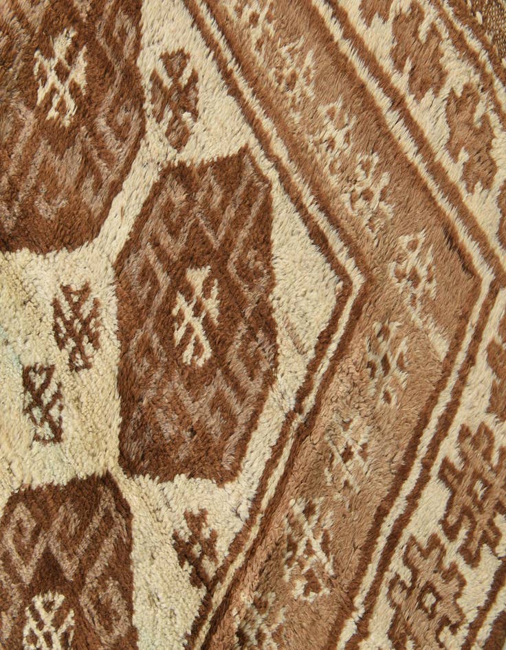 Detail image of  5' 4 x 9' 8  Hand Knotted Balouch Wool Rug