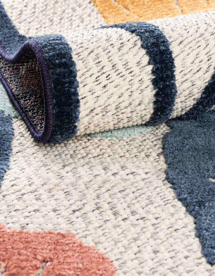 Detail image of  7' 10 x 10'  Washable Belize Indoor / Outdoor Rug
