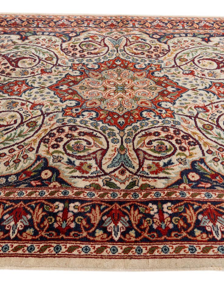 Detail image of  3' 2 x 5' 2  Hand Knotted Bidjar Oriental Wool Rug