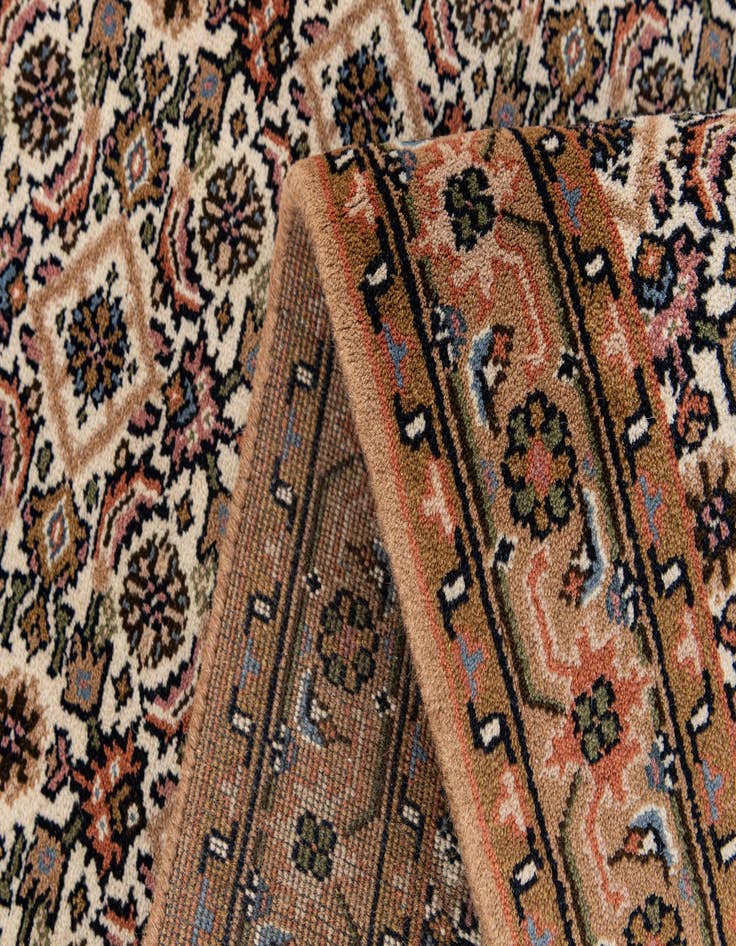 Detail image of  3' x 5' 5  Hand Knotted Bidjar Wool Rug