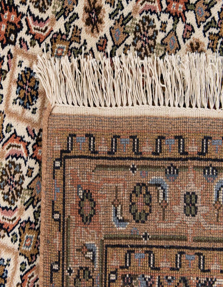 Detail image of  3' x 5' 5  Hand Knotted Bidjar Wool Rug