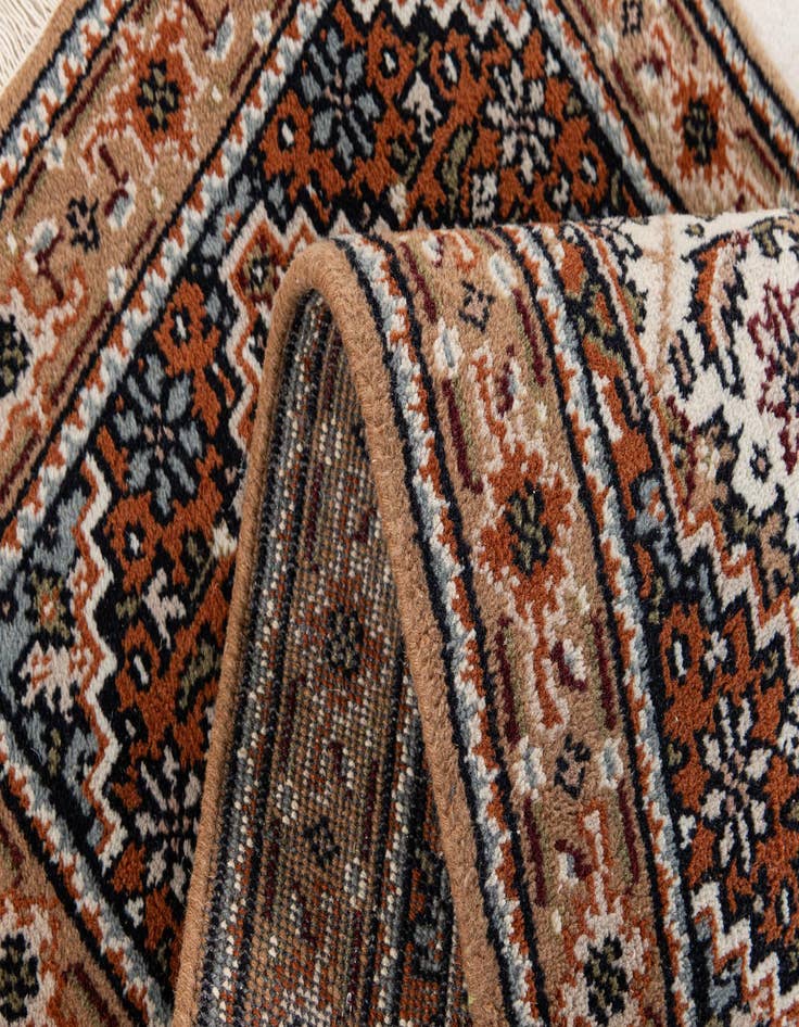 Detail image of  2' 5 x 4' 7  Hand Knotted Bidjar Oriental Wool Rug