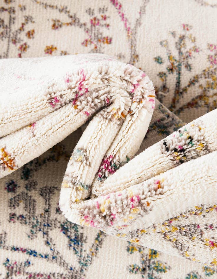 Detail image of  9' x 12' Blossom Rug