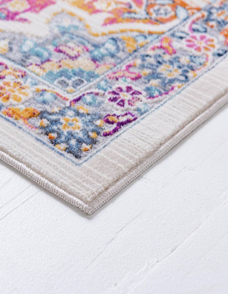 Detail image of  4' x 6' Budapest Rug