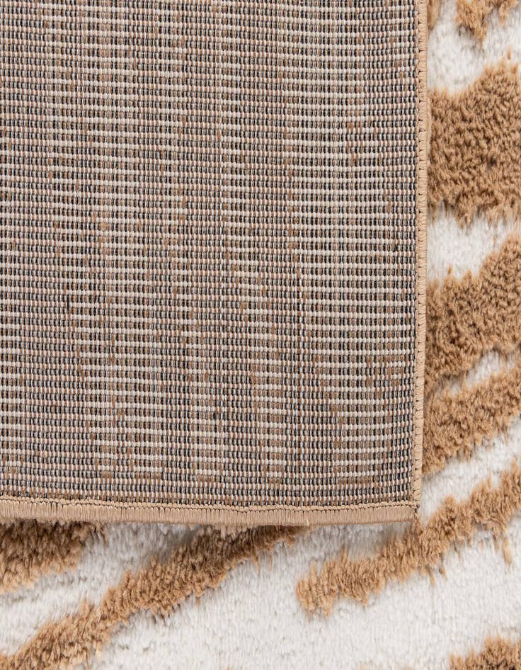 Detail image of  5' 3 x 7' 9 Caspian Rug