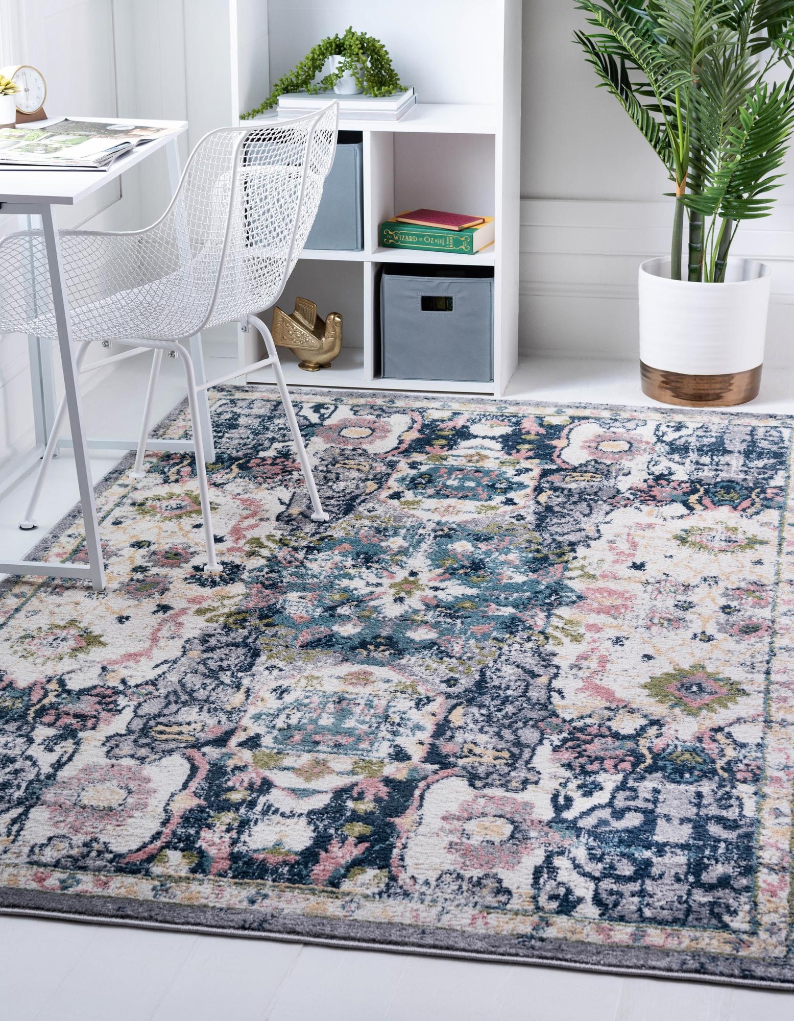 Ivory 8' x 10' Charleston Rug | Rugs.com