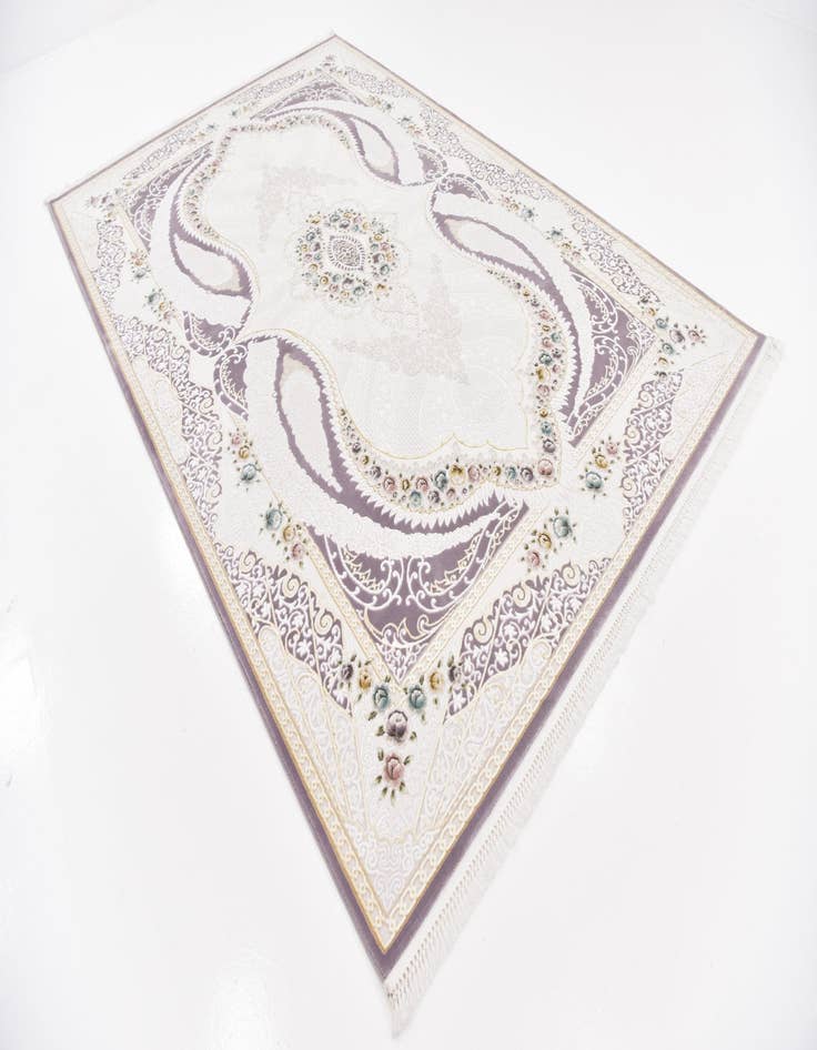 Detail image of  6' 6 x 9' 10 Chateau Rug