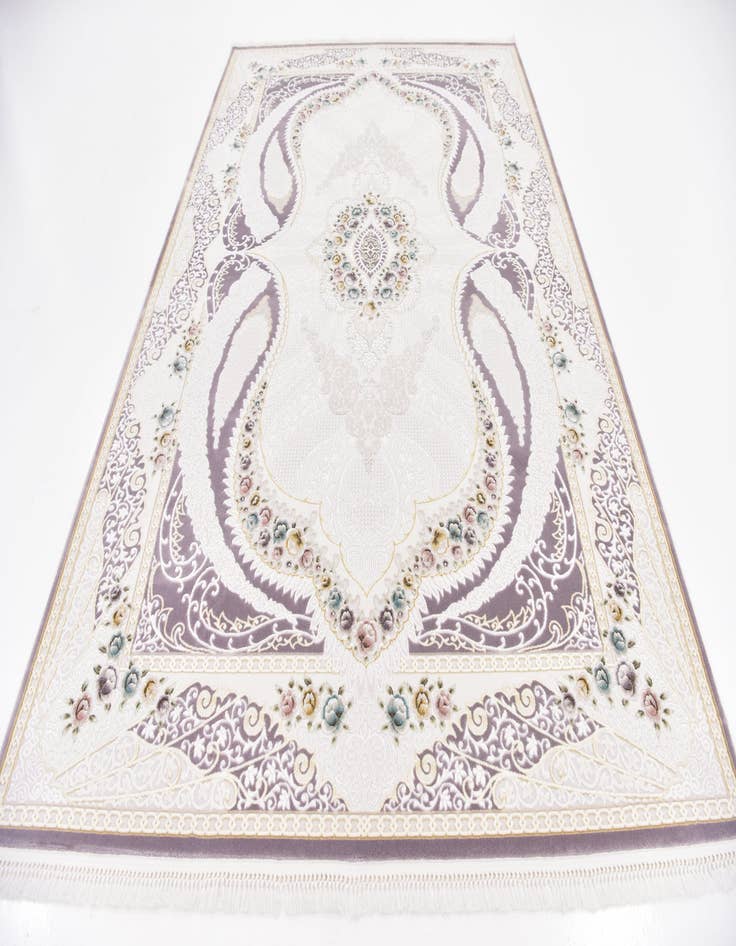 Detail image of  6' 6 x 9' 10 Chateau Rug