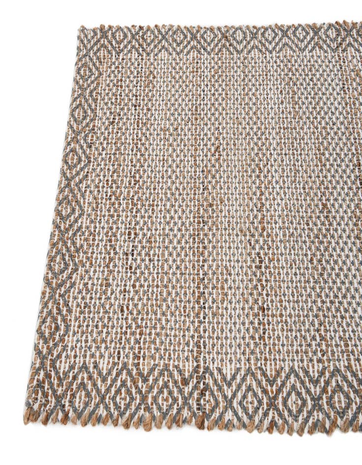 Detail image of  2' 1 x 3' 1  Hand Woven Chenille Jute Rug