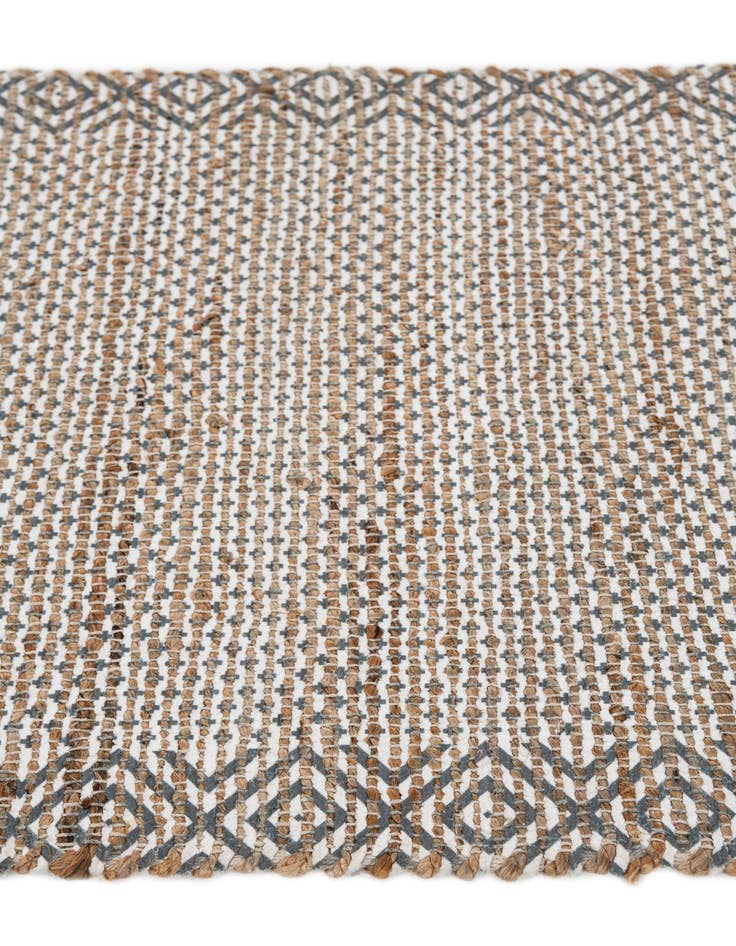 Detail image of  2' 1 x 3' 1  Hand Woven Chenille Jute Rug