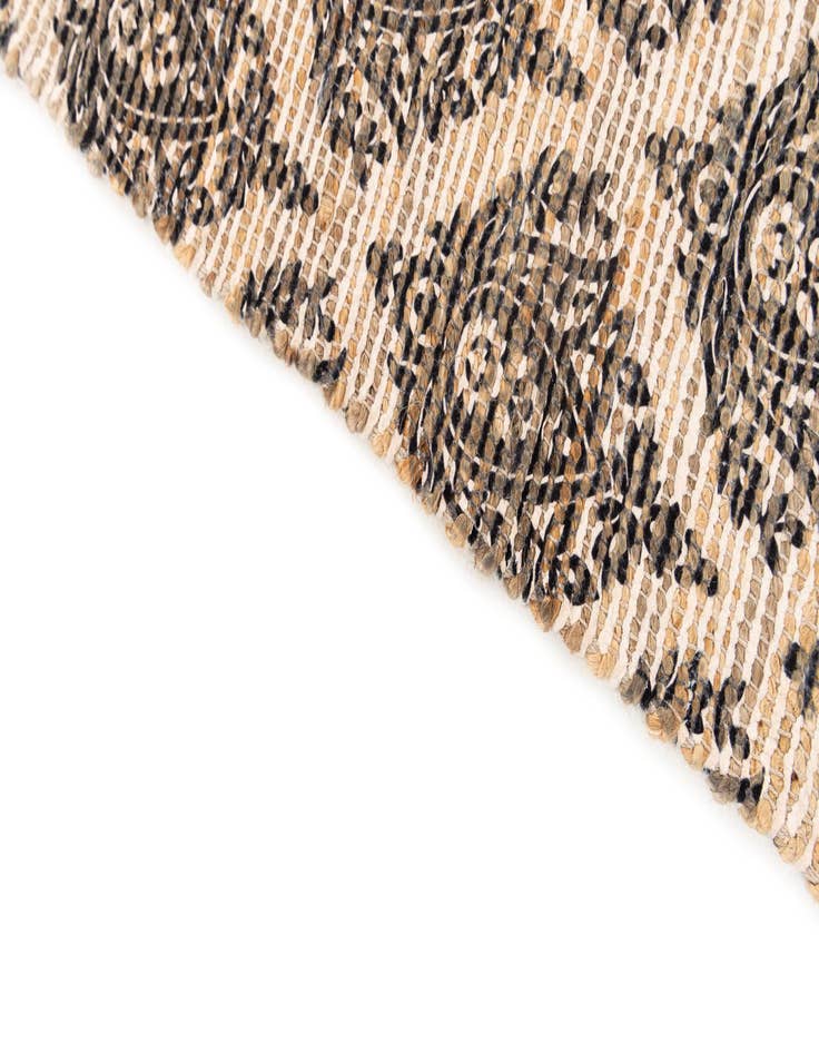 Detail image of  4' 1 x 6' Chenille Jute Rug